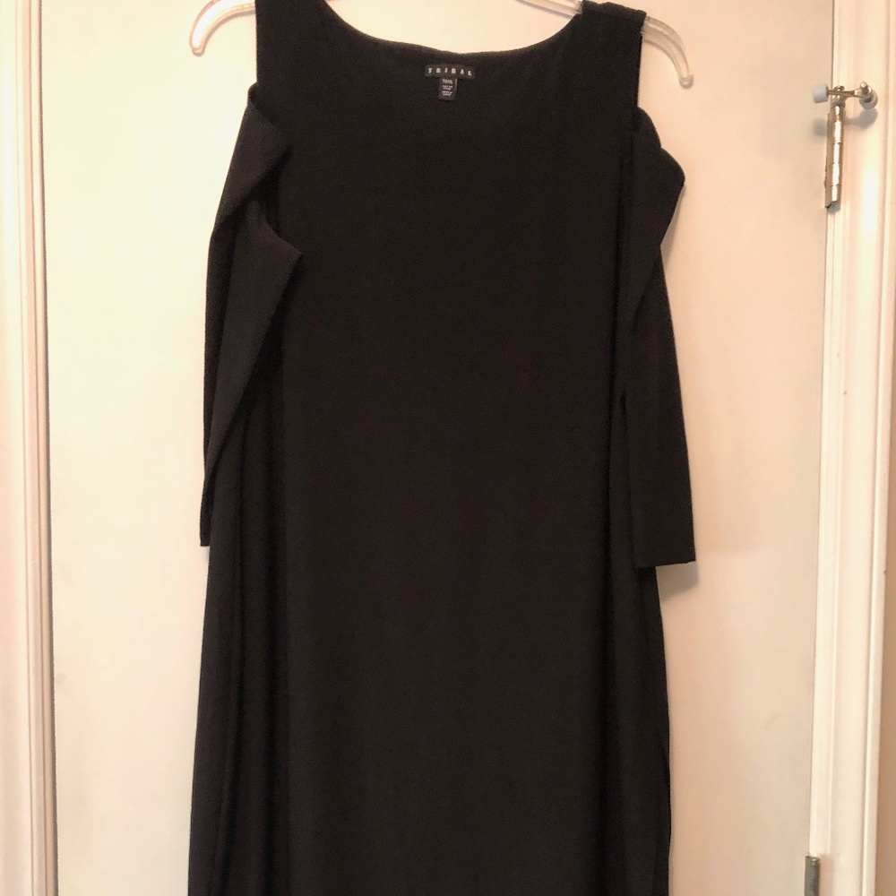 LBD Cold Shoulder, Side Slit Inner, Inner Slip